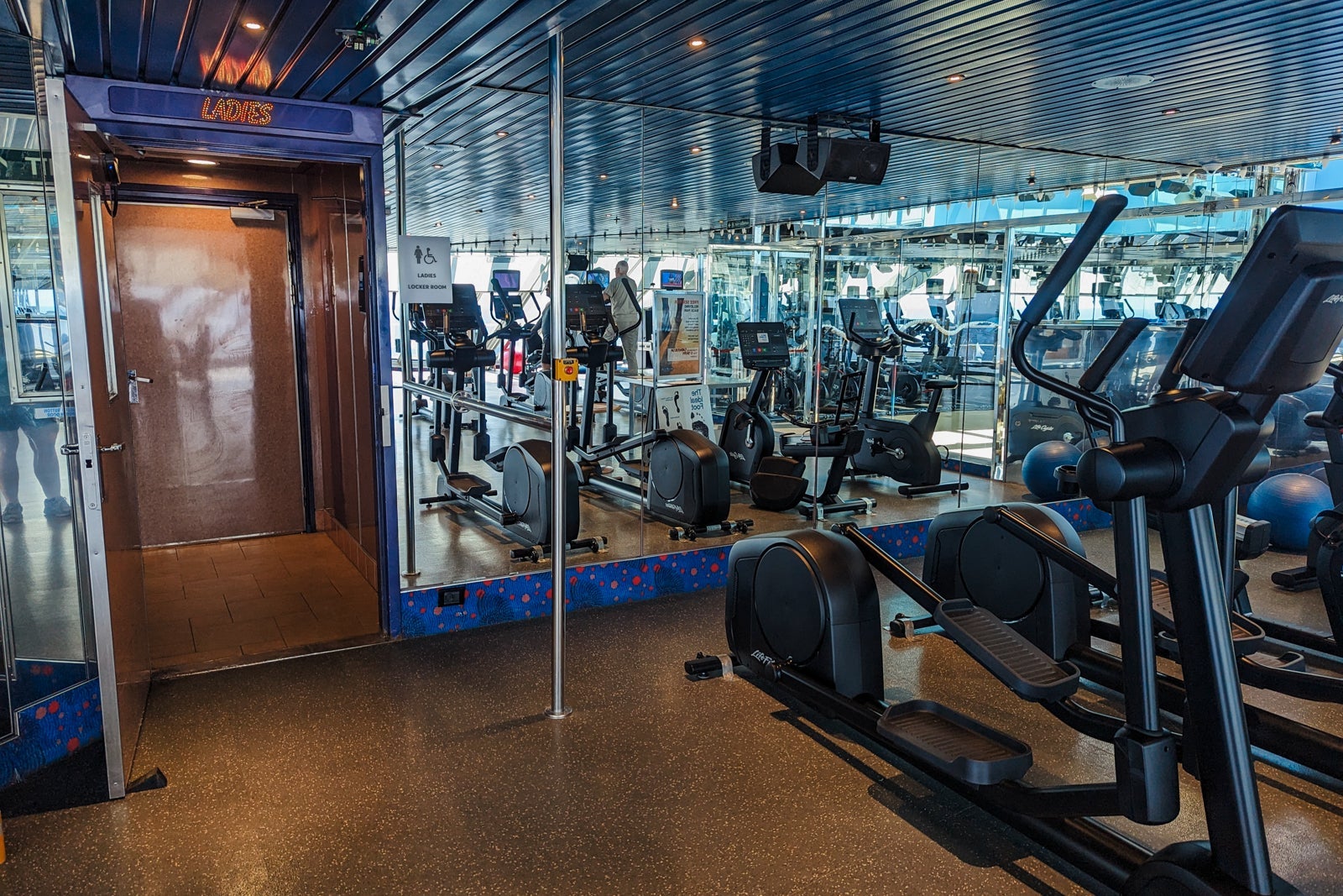 Carnival Glory fitness center