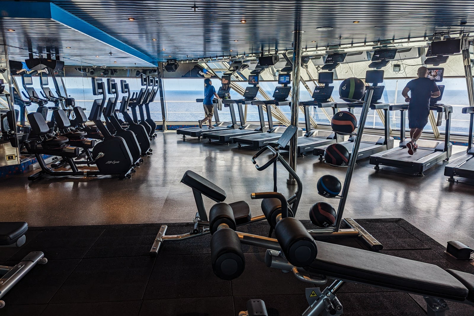 Carnival Glory fitness center