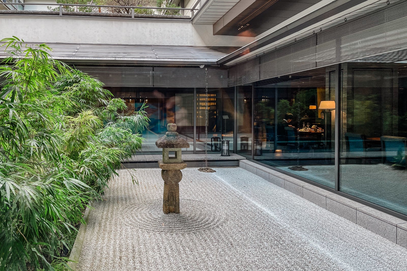 Ritz-Carlton, Kyoto courtyard