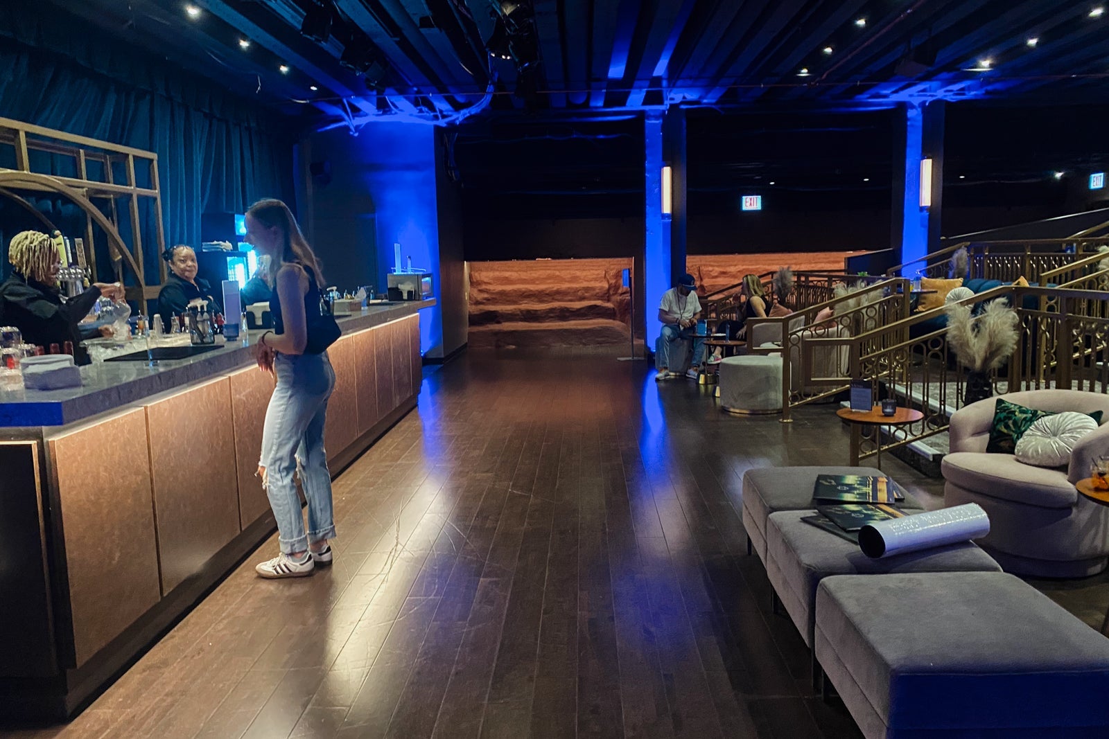 The bar of the Chicago Theater