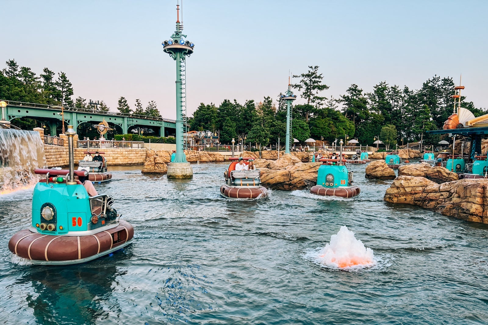 aquatopia tokyo disney