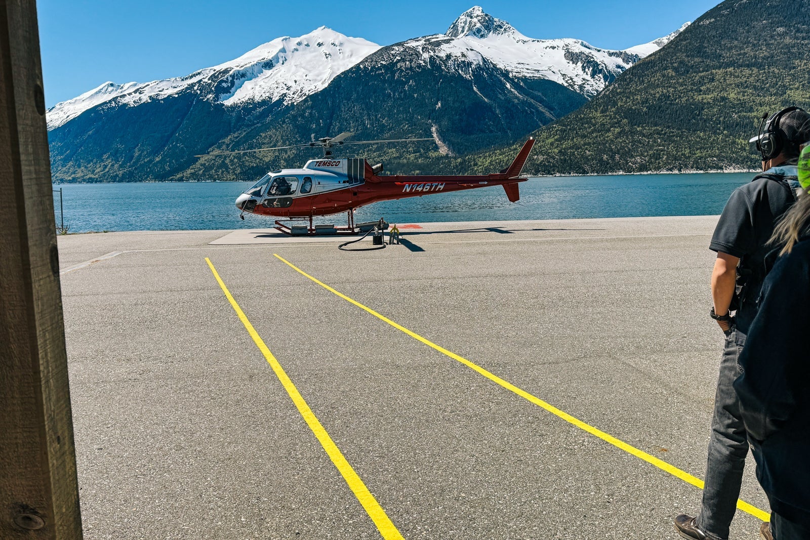 dog sled and helicopter tour in Alaska