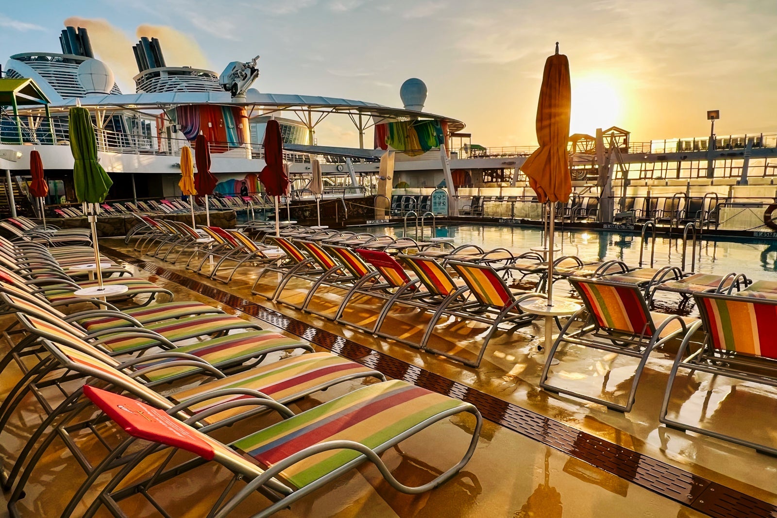 The Beach Pool atop Symphony of the Seas