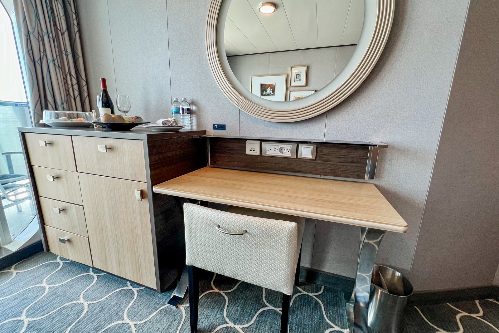 A balcony cabin on Symphony of the Seas