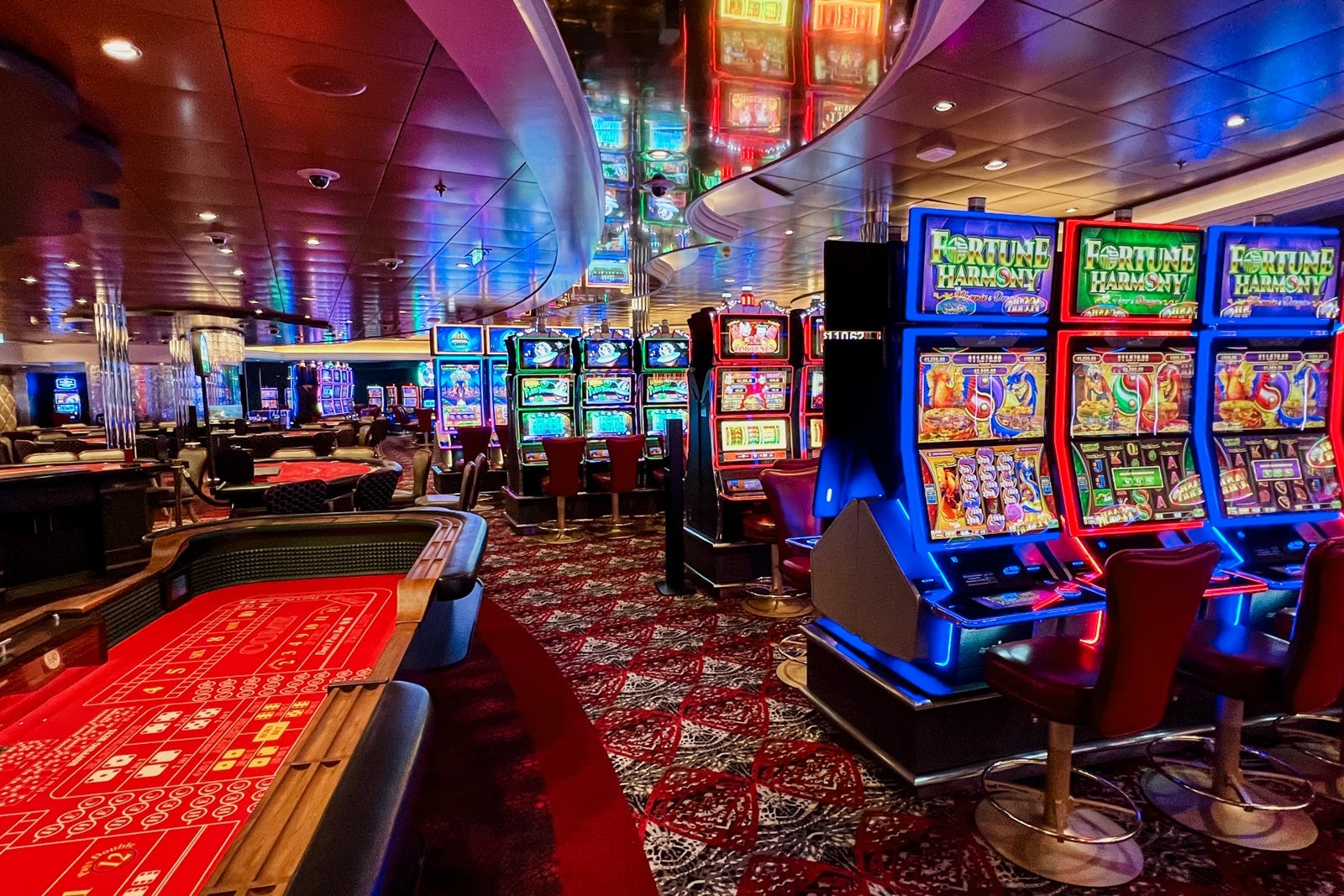 Casino Royale Symphony of the Seas