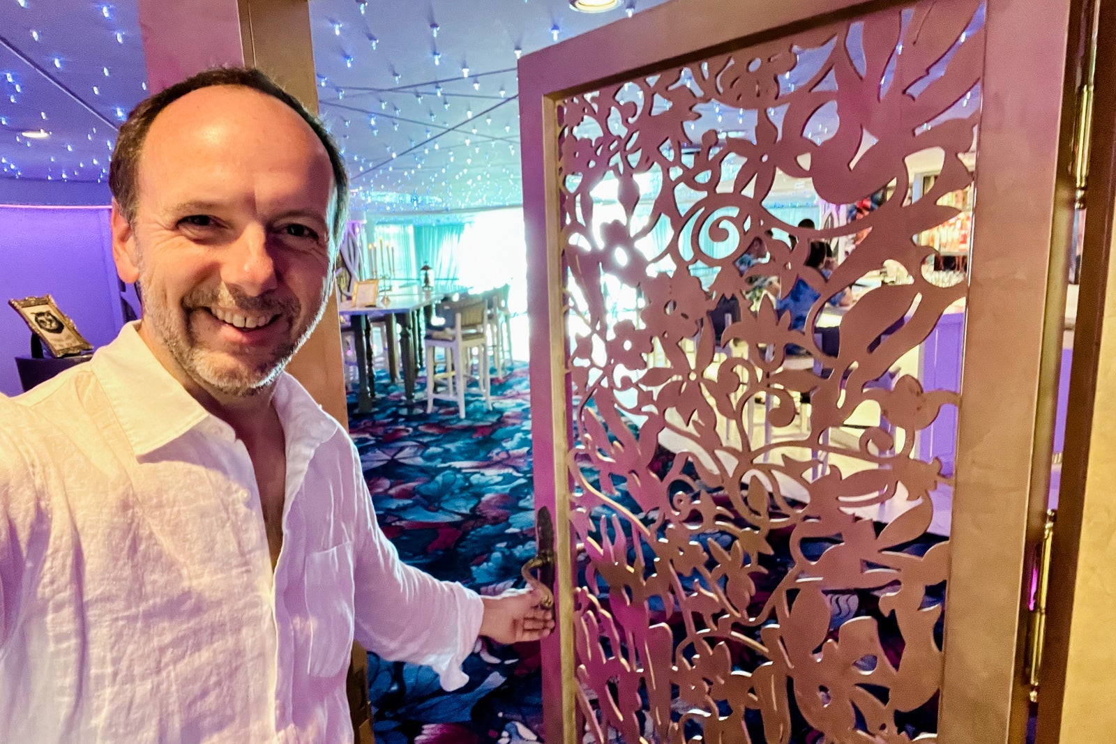 The Wonderland restaurant on Symphony of the Seas