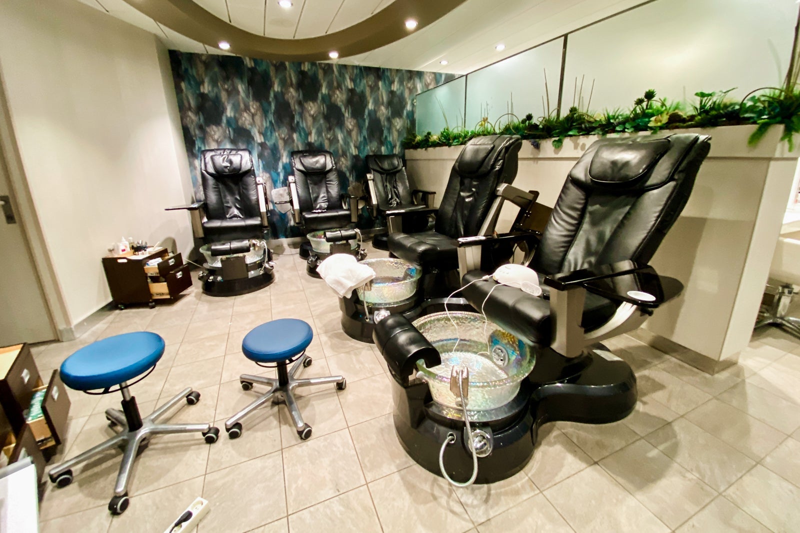 The nail salon on Symphony of the Seas