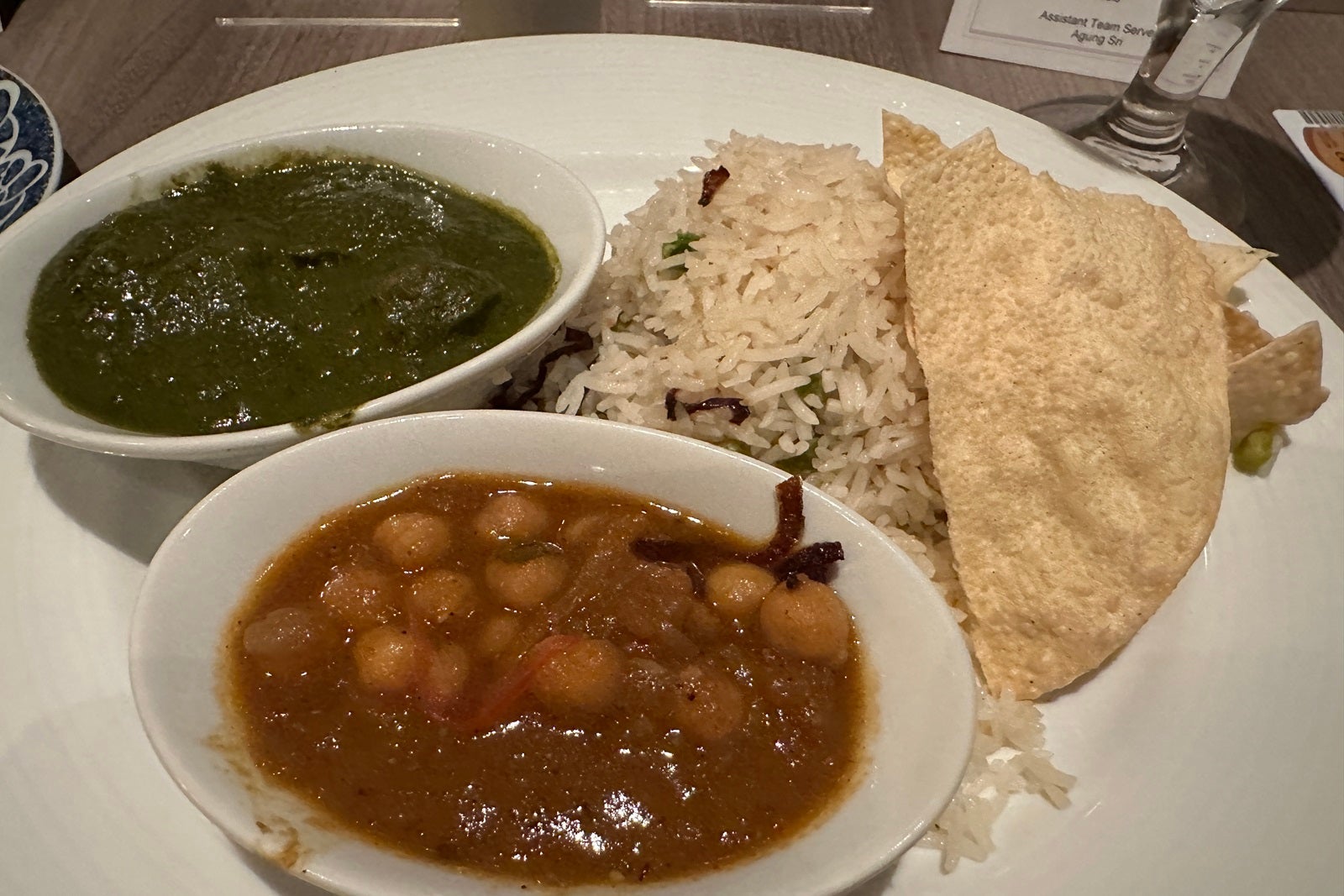 A plate of Indian food