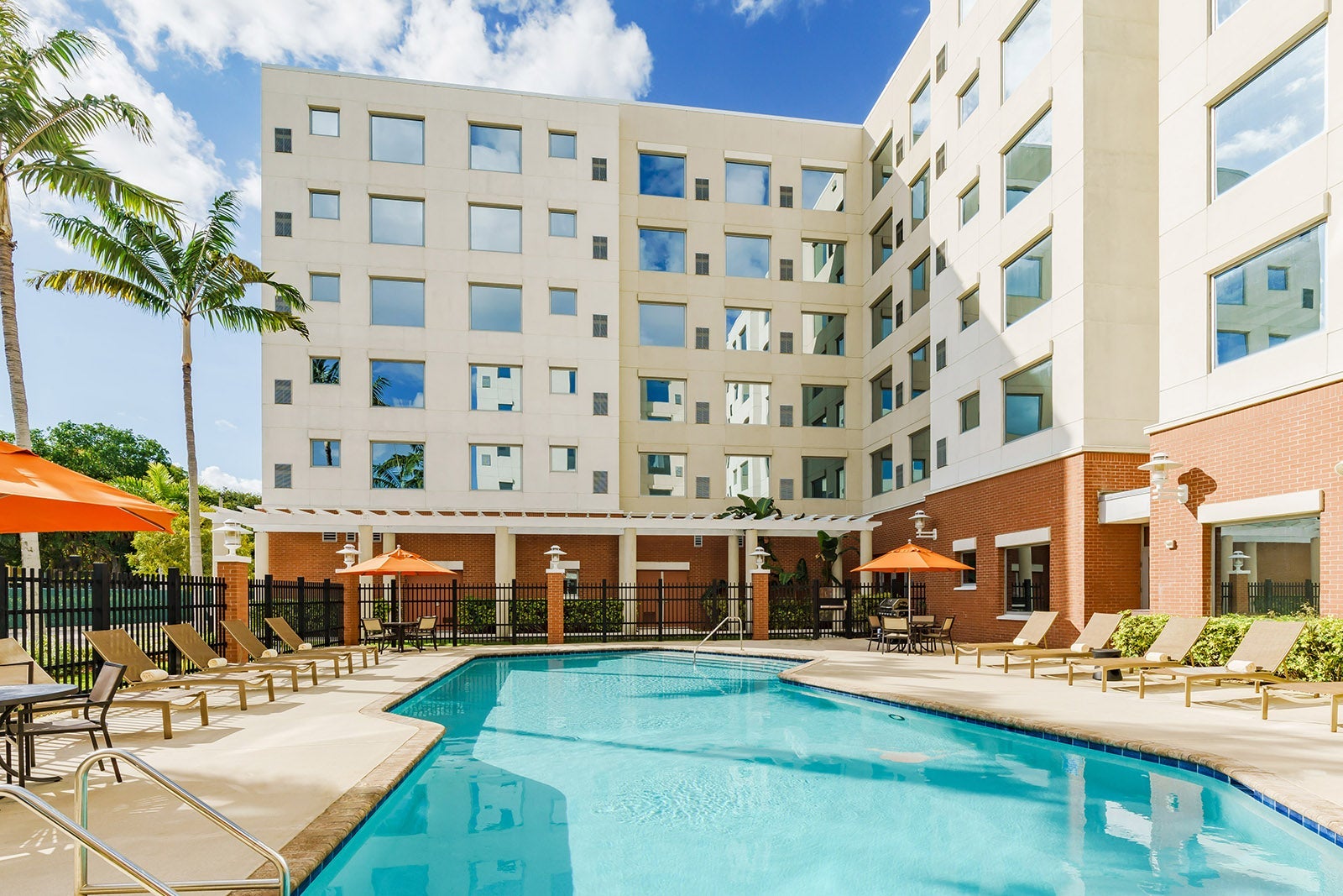The Hyatt Place Fort Lauderdale Cruise Port Pool