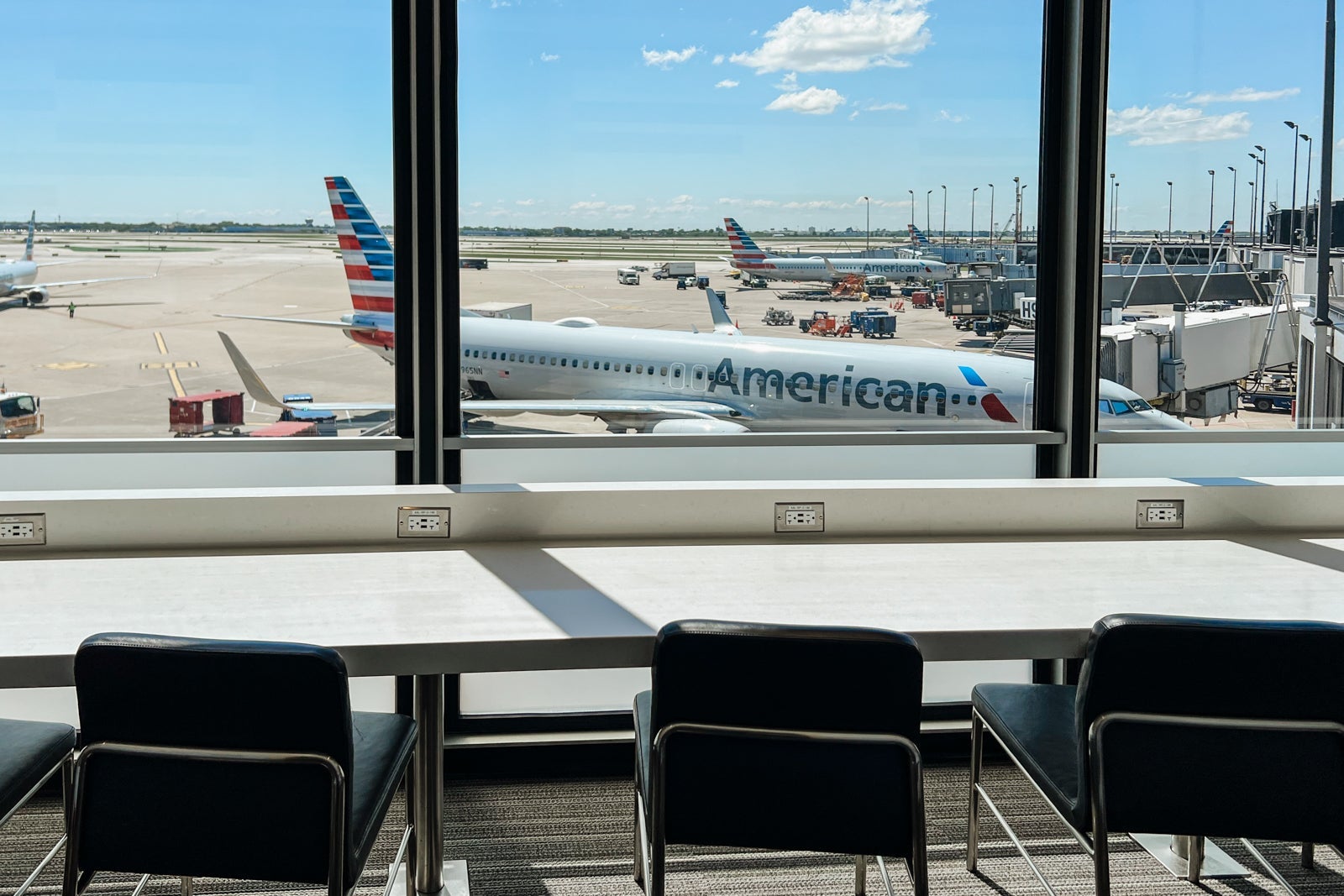 aa flagship lounge ord