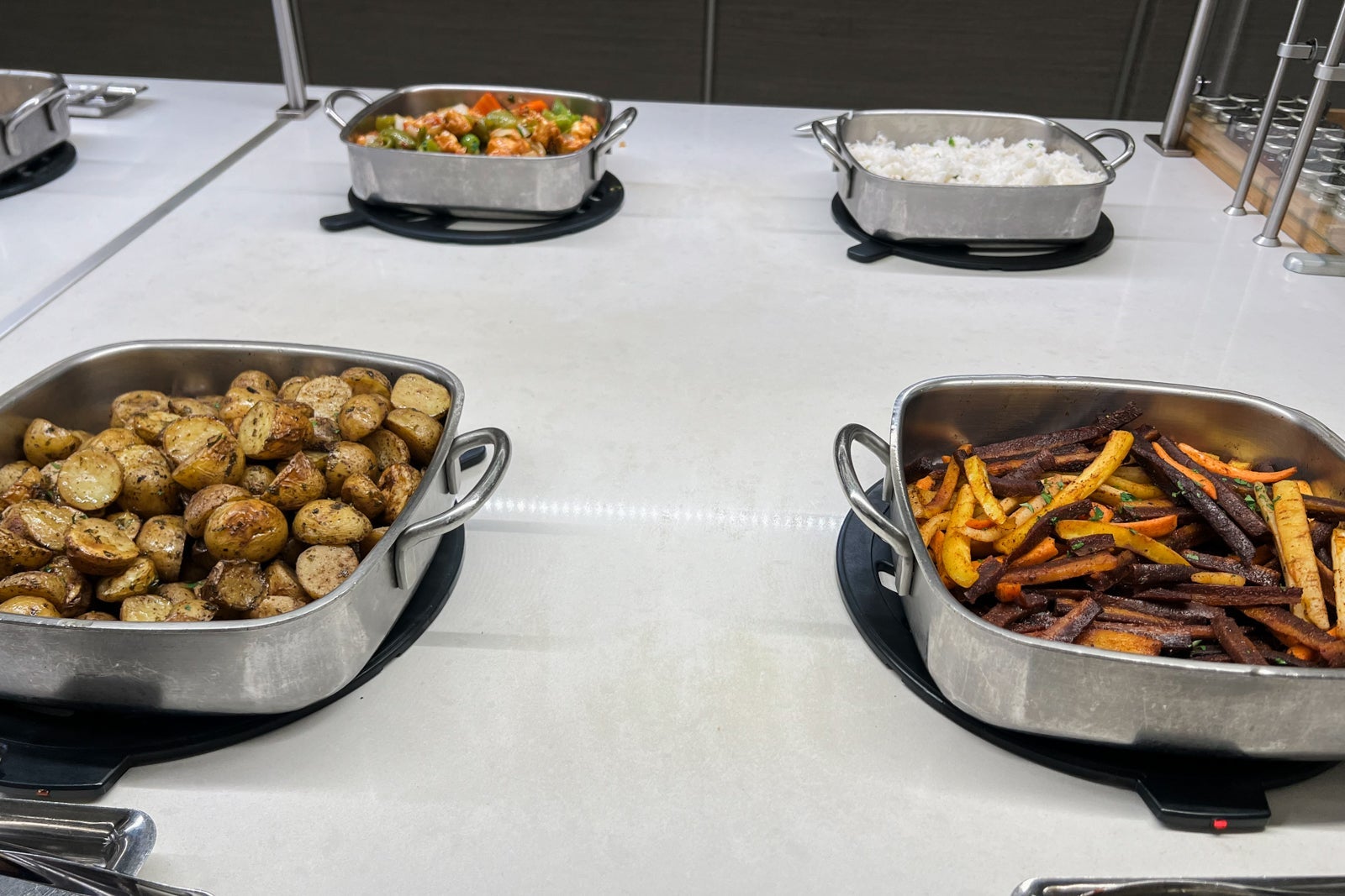 aa flagship lounge ord