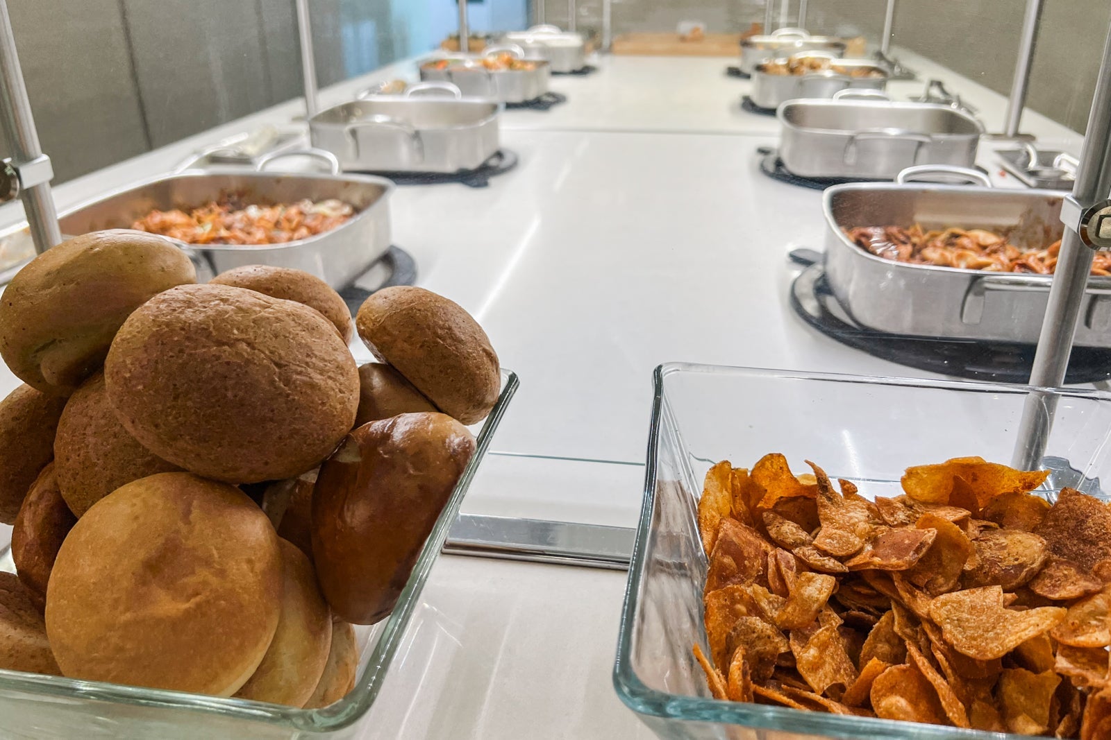 aa flagship lounge ord