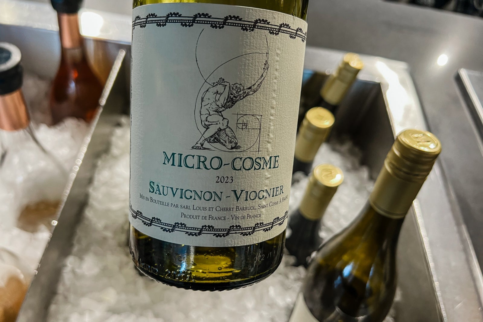 aa flagship lounge ord