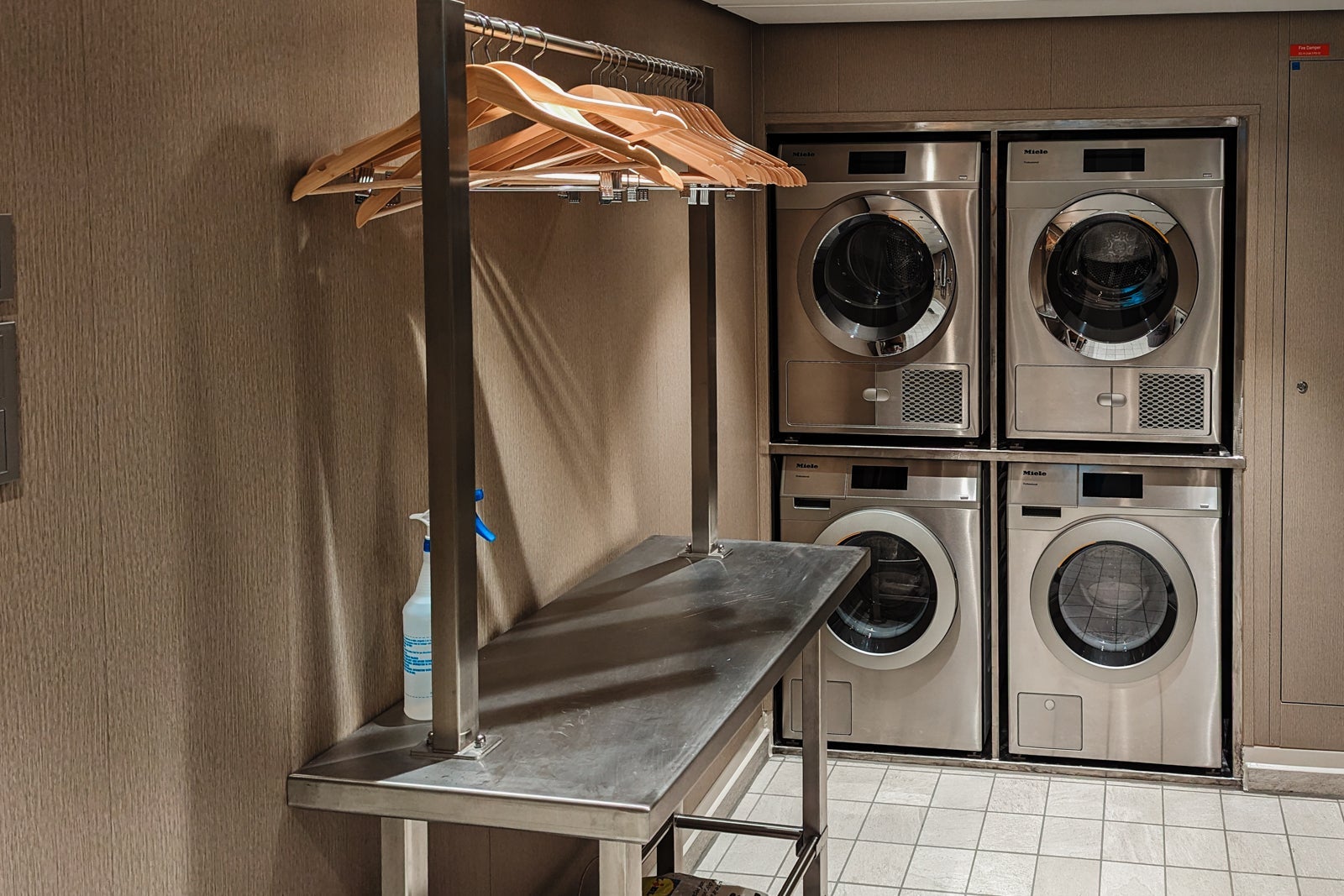 Launderette on Silver Ray.