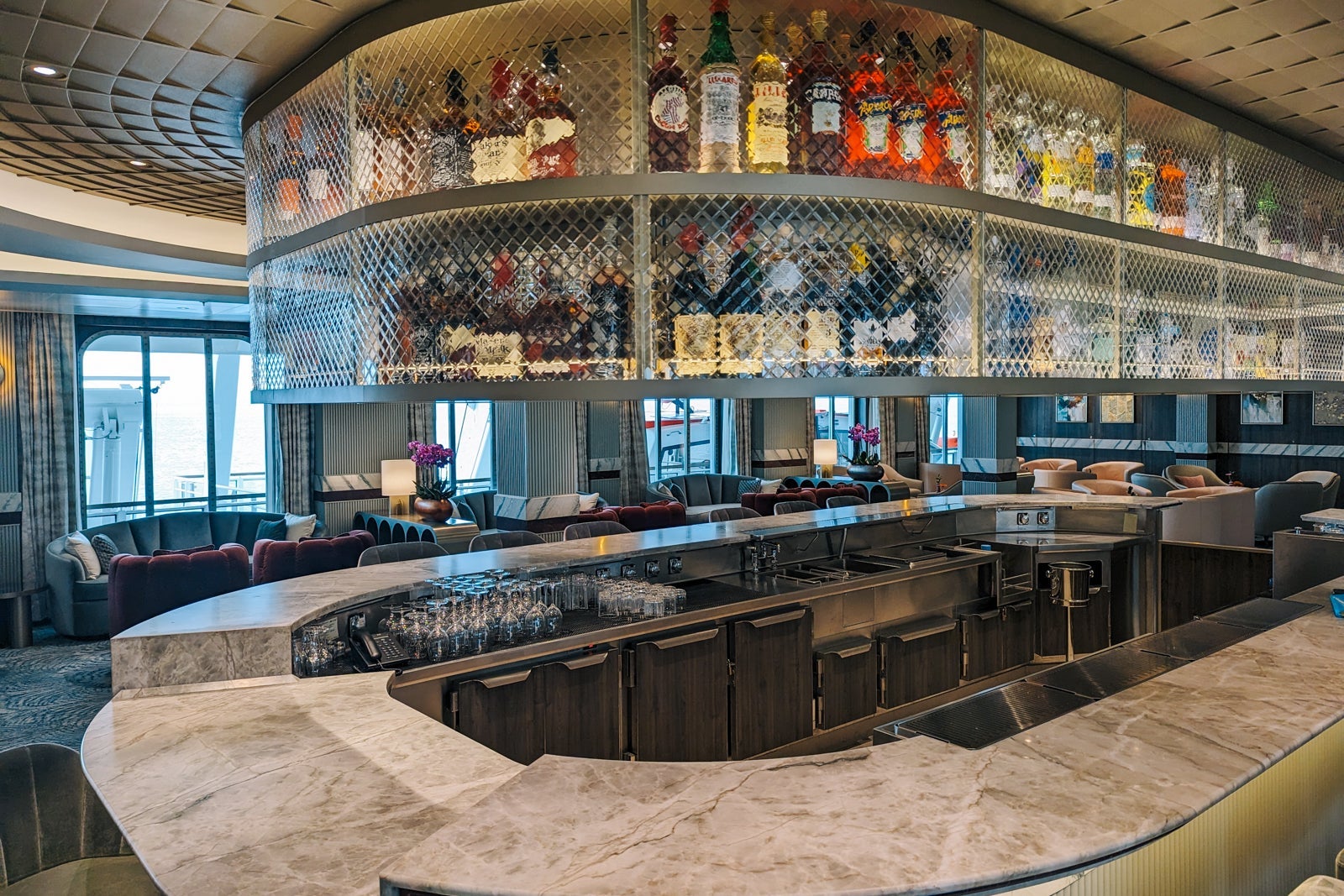 La Dolce Vita on Silver Ray.