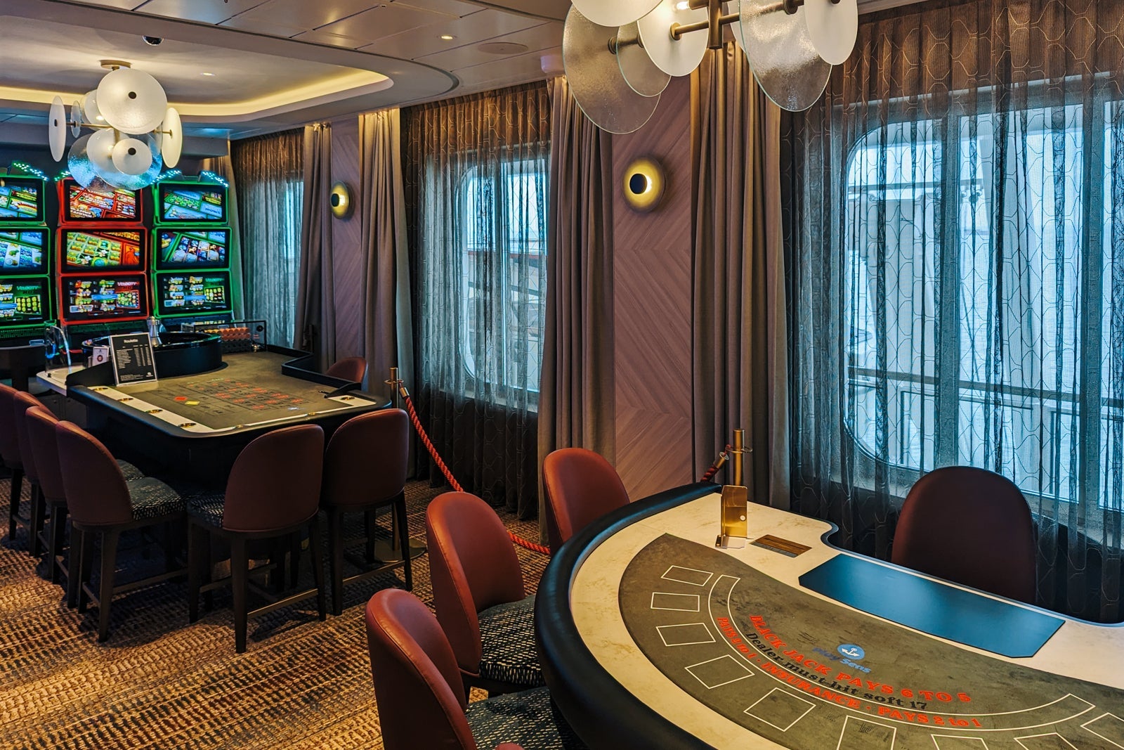 Casino on Silver Ray.