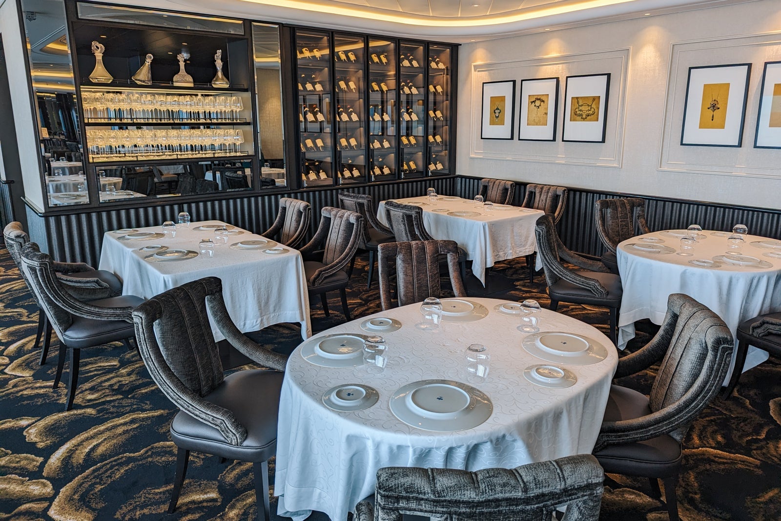 La Dame on Silver Ray.