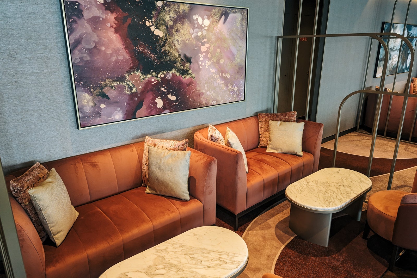 Panorama Lounge on Silver Ray.