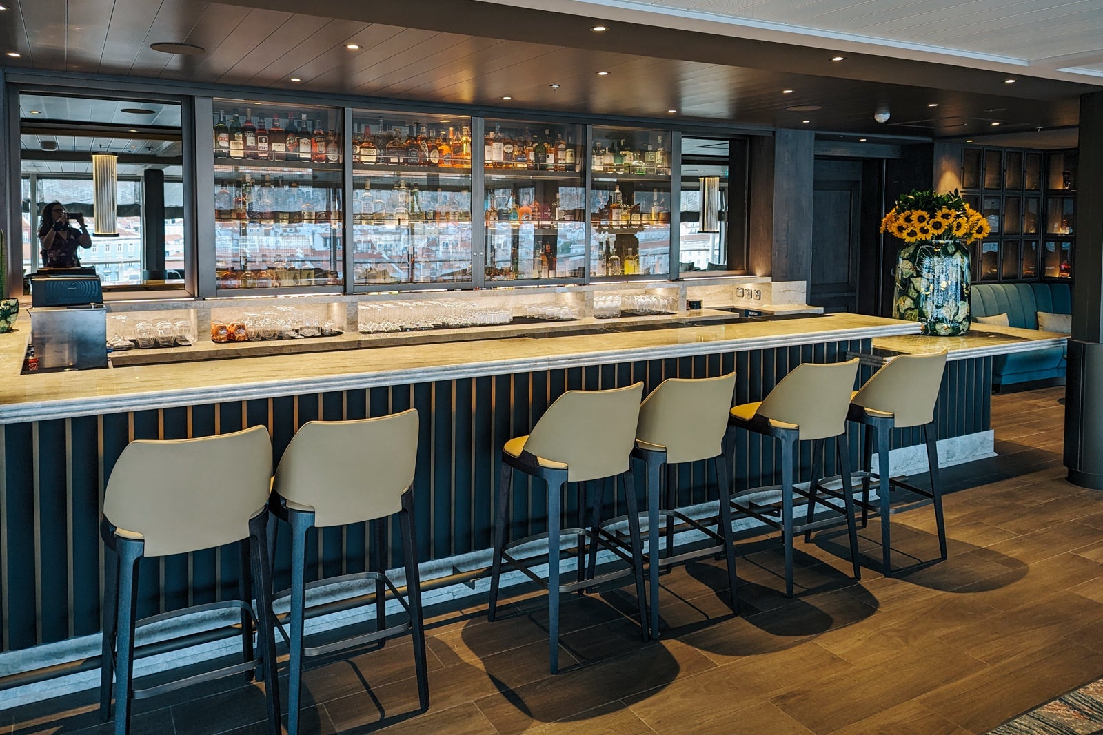 S.A.L.T. Bar on Silver Ray.