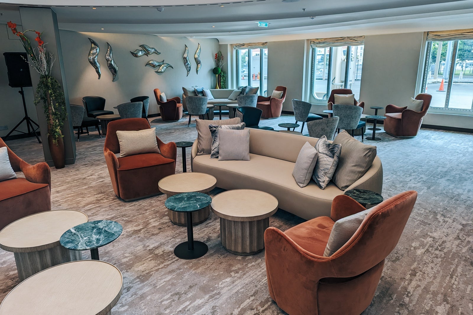 Shelter Bar on Silver Ray.