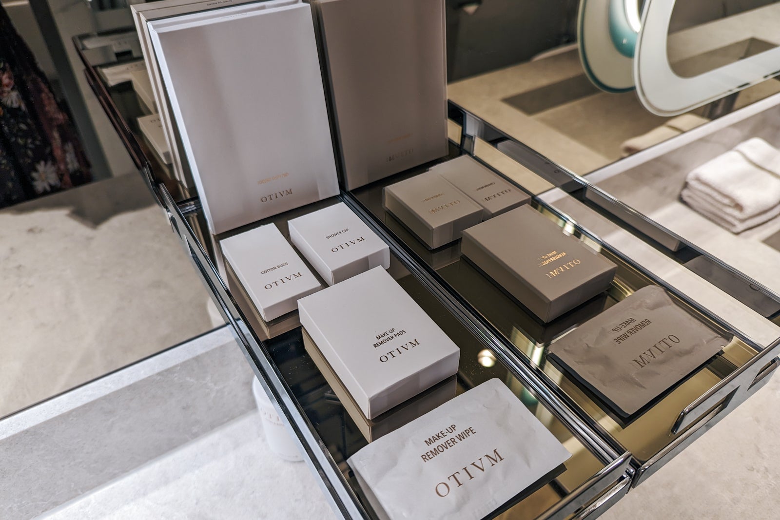 Bathroom of Deluxe Veranda Suite on Silver Ray.