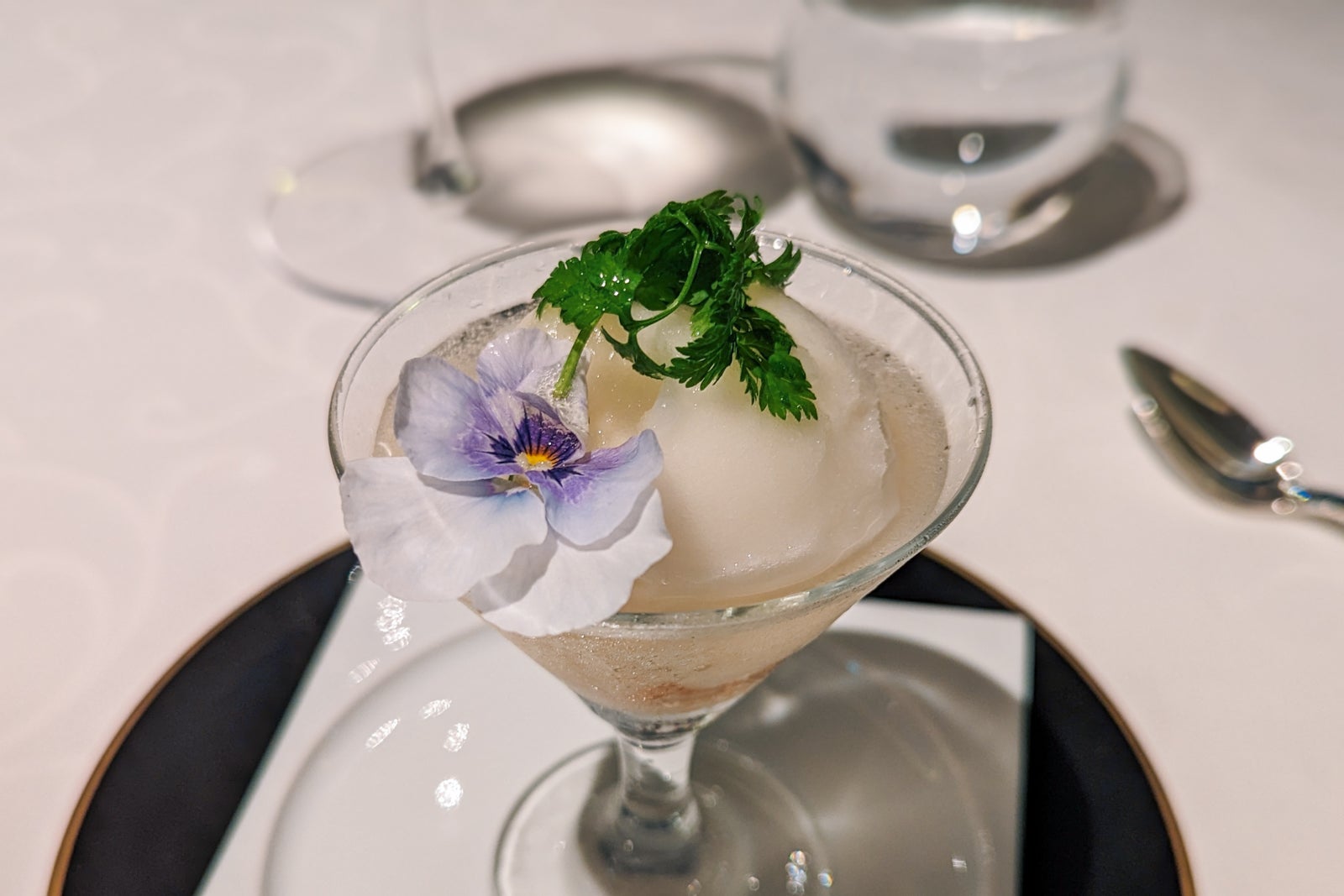 La Dame on Silver Ray.