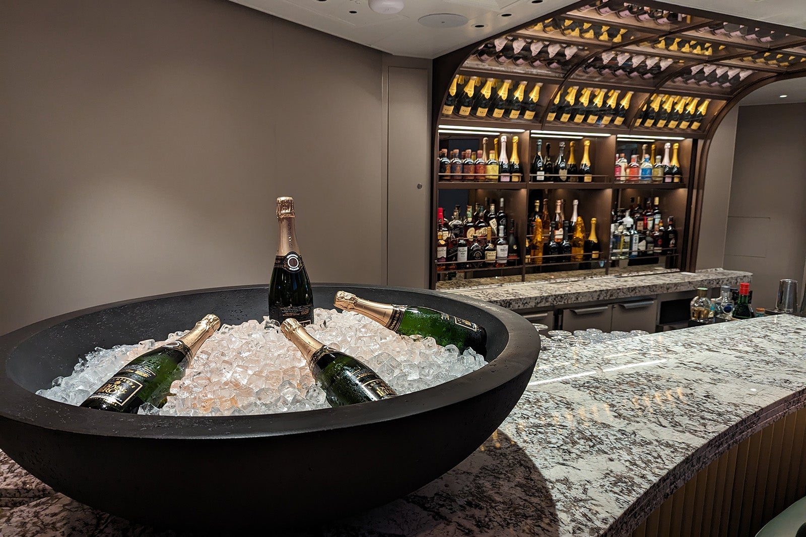 Shelter Bar on Silver Ray.