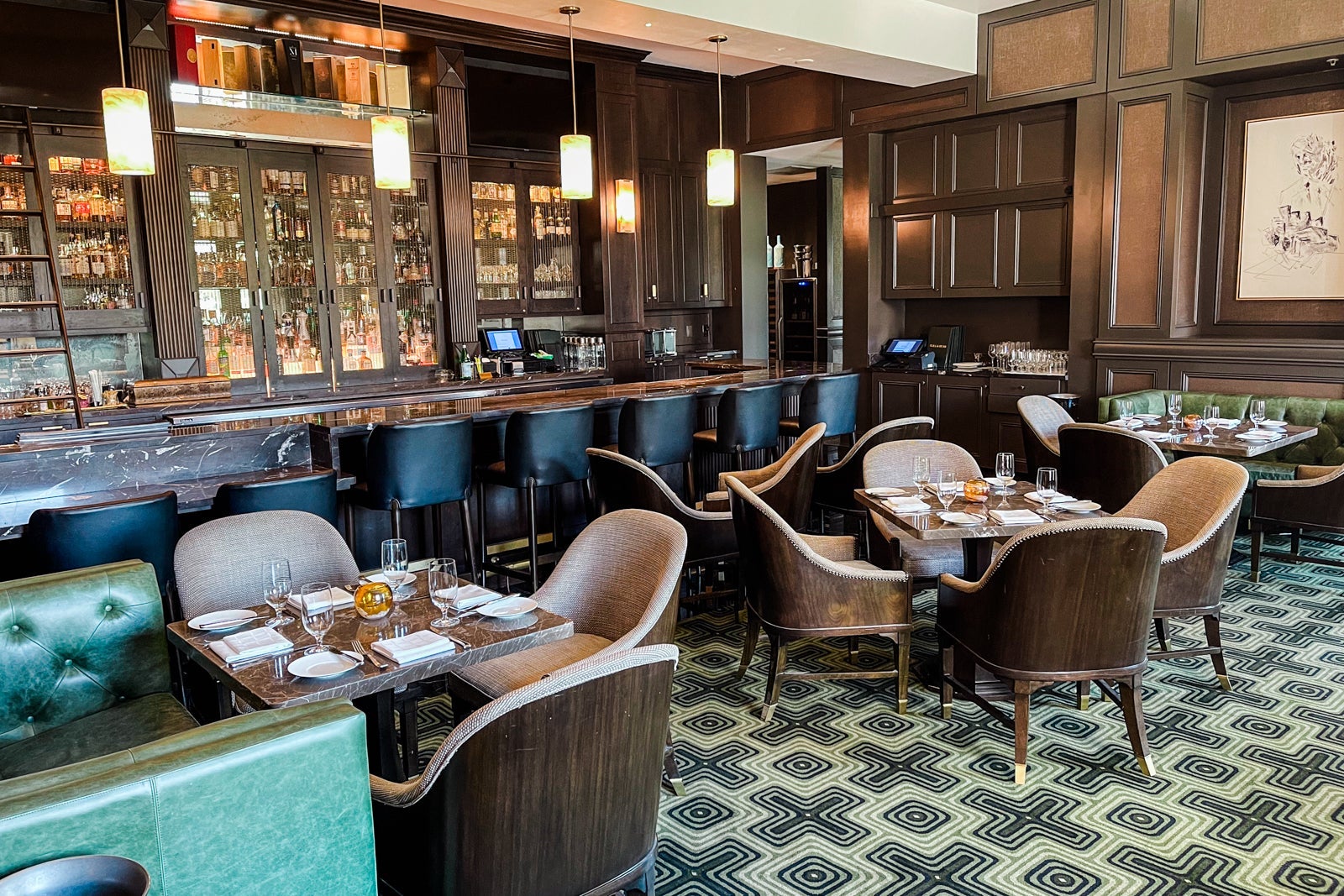Bull & Bear bar dining at Waldorf Astoria Orlando