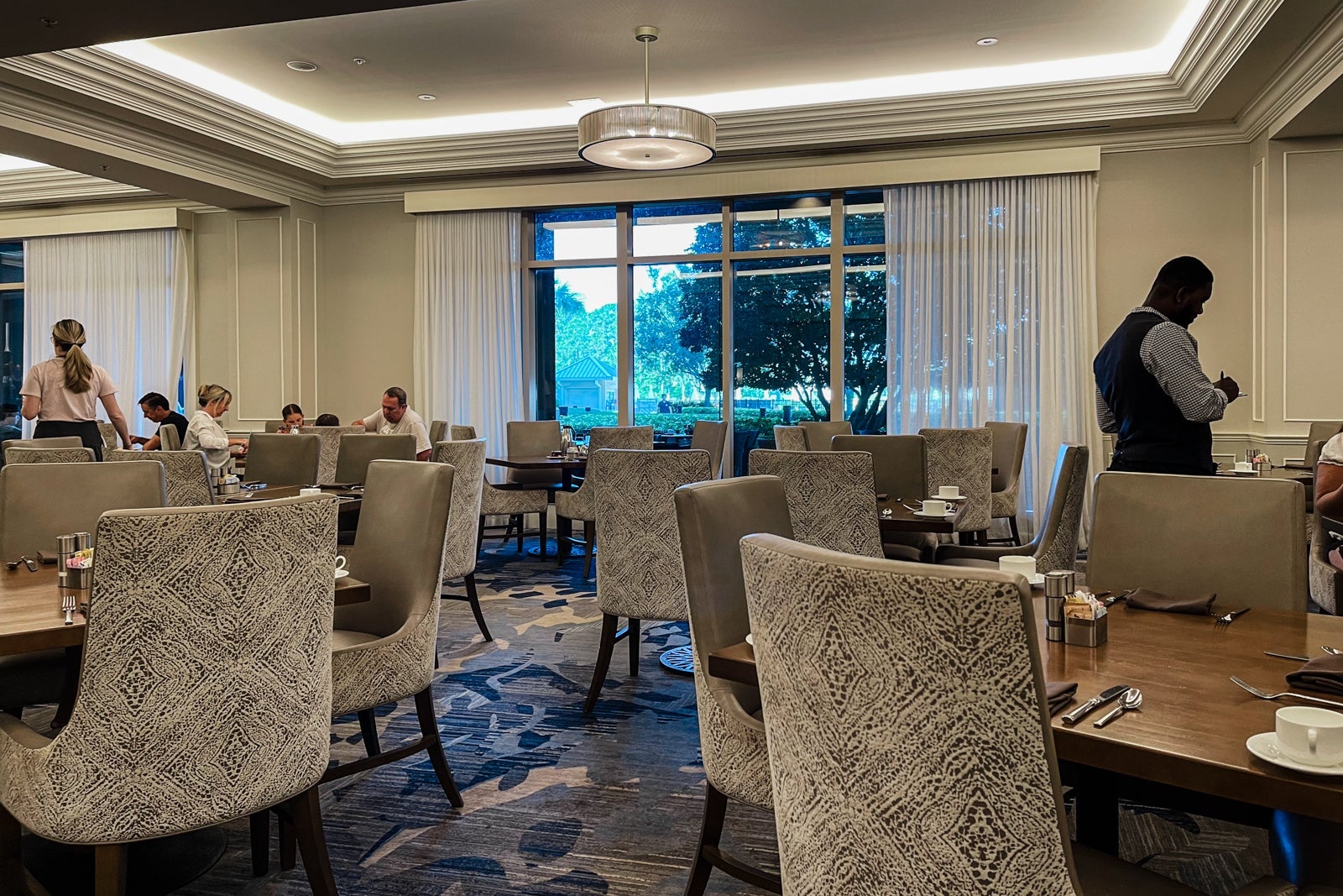 Oscar's dining room at breakfast. Waldorf Astoria Orlando