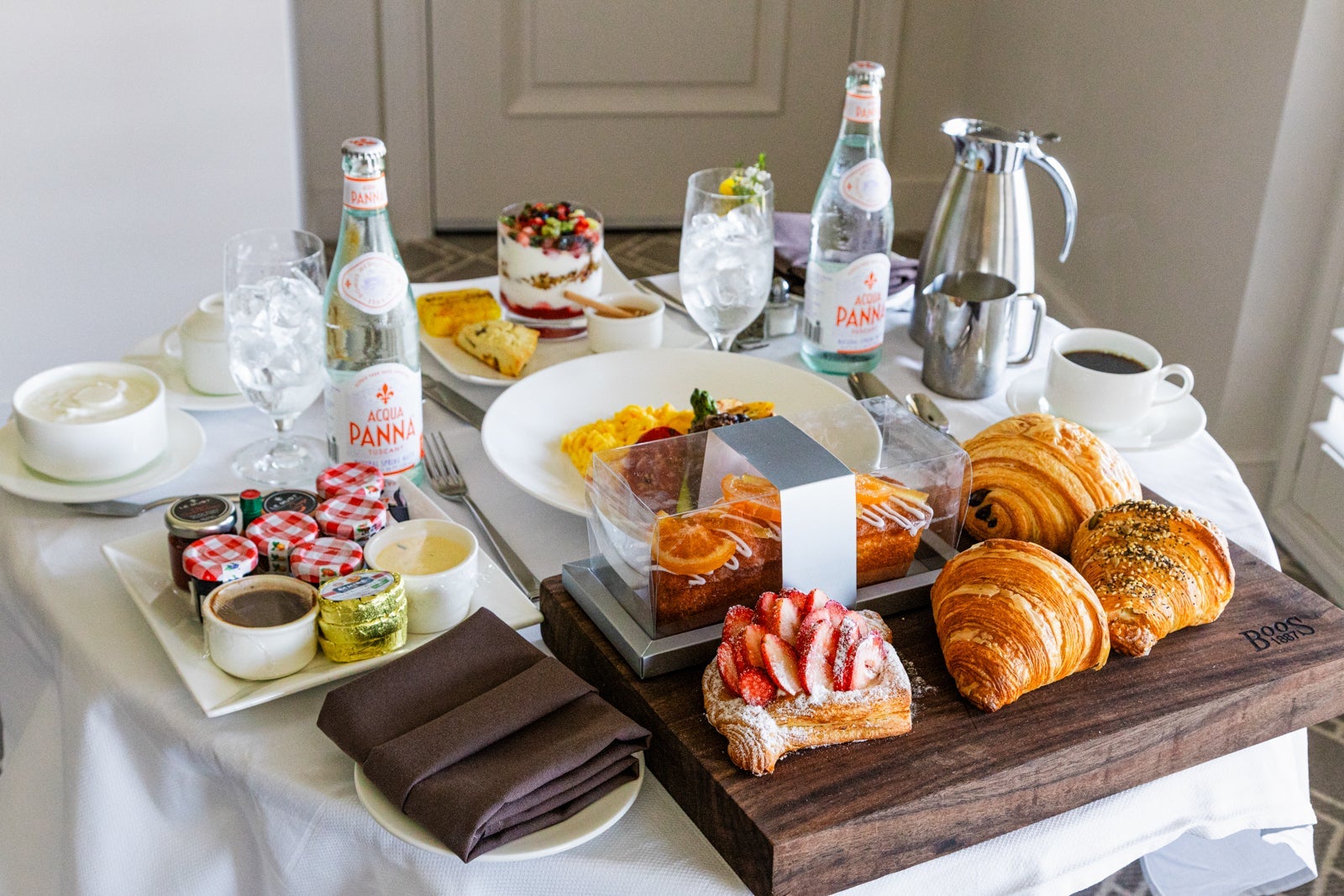 In-room dining breakfast at Waldorf Astoria Orlando
