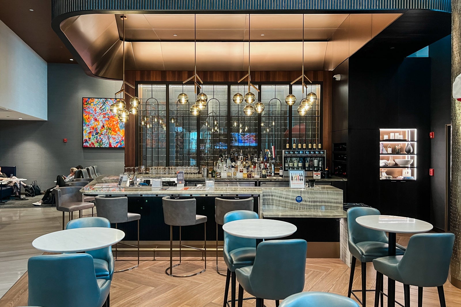 inside lounge at O'Hare