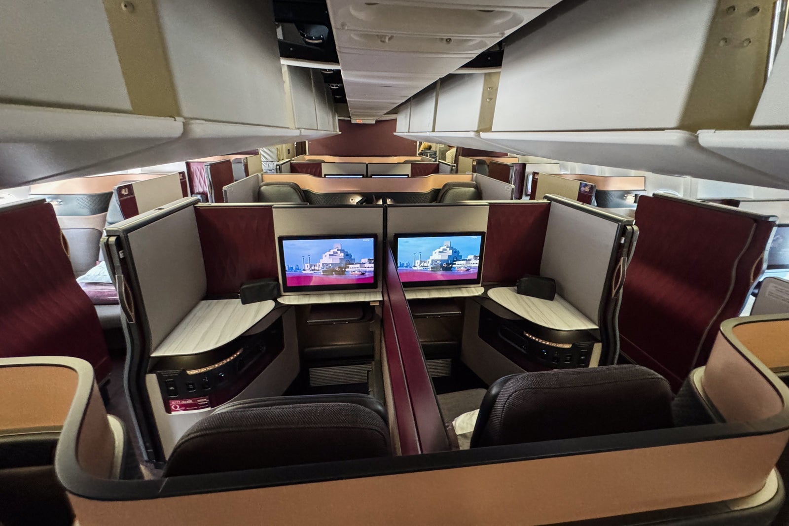 plane seat qsuite