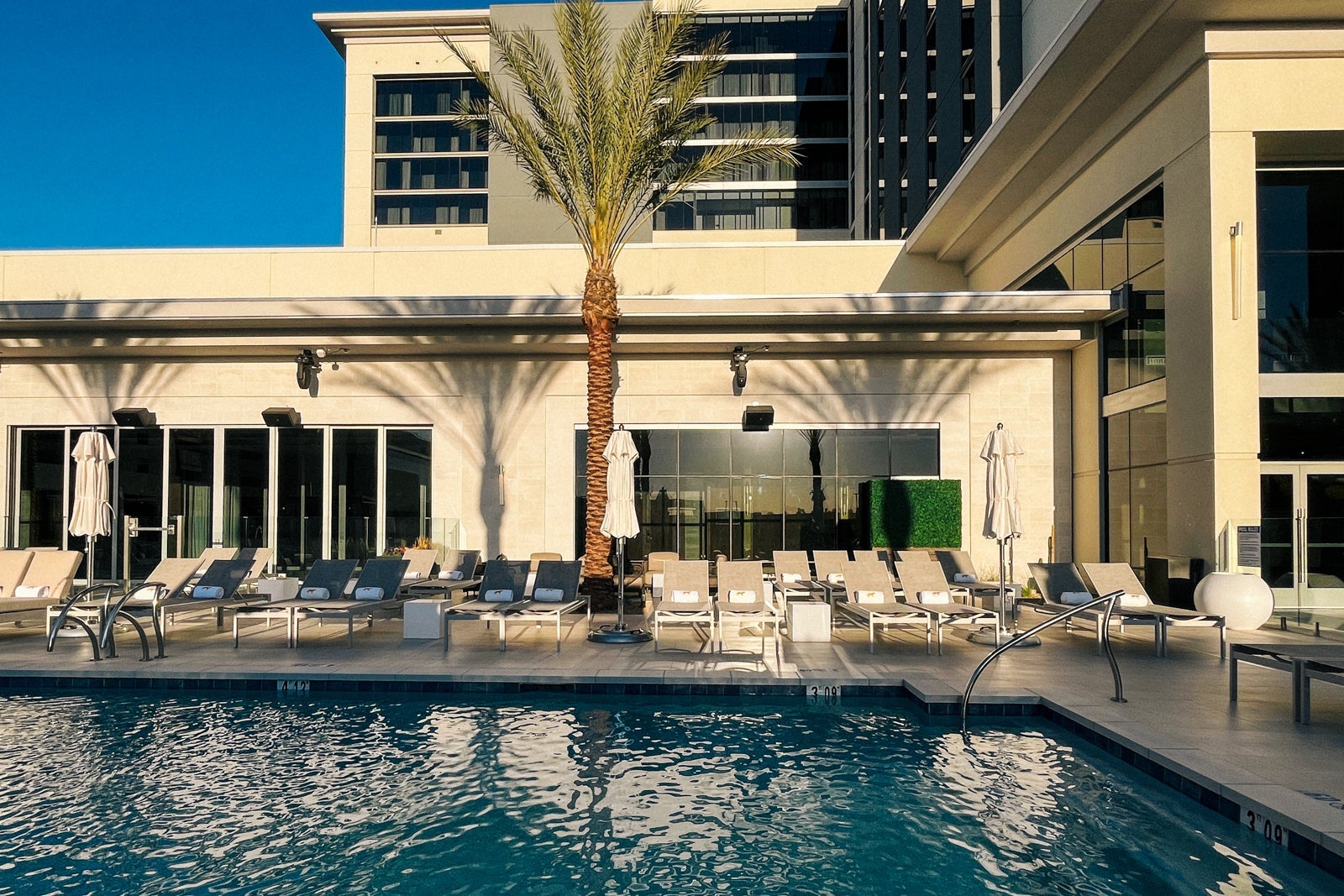 hotel pool scottsdale