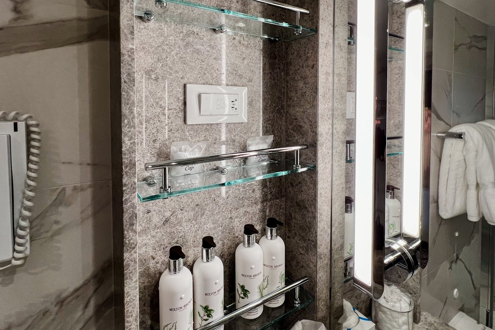 Seabourn Pursuit Veranda Suite bathroom