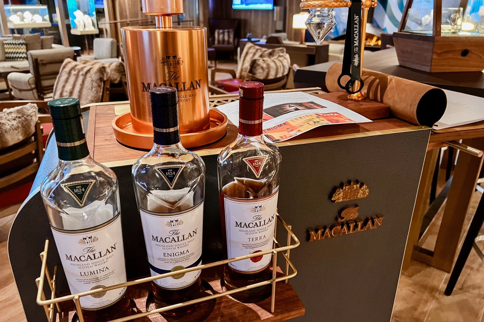 The Expedition Lounge on Seabourn Pursuit