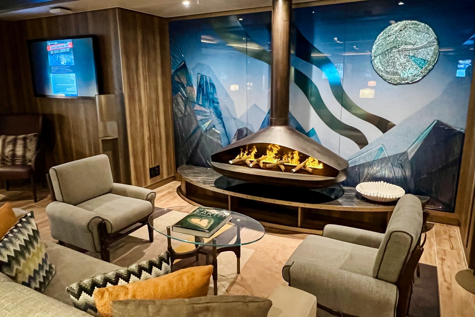 The Expedition Lounge on Seabourn Pursuit