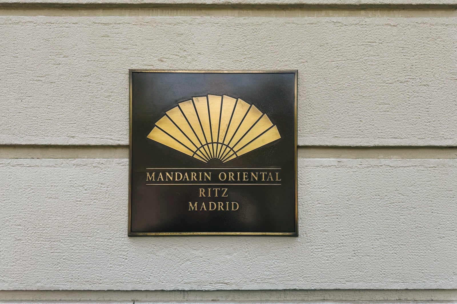 Bronze plaque of Mandarin Oriental Ritz, Madrid