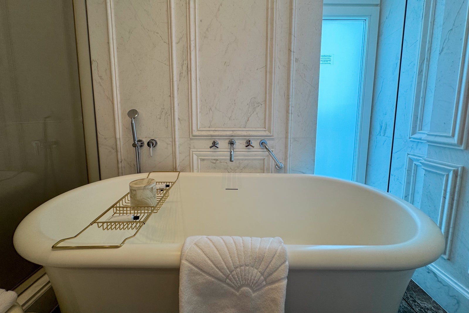 Bathtub
