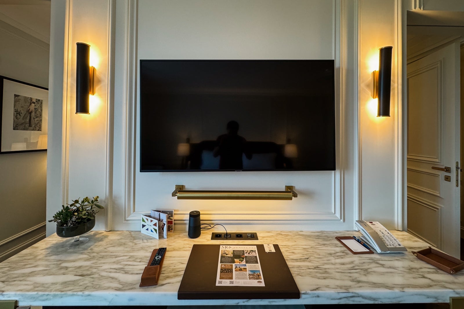 TV at the Mandarin Oriental Ritz, Madrid