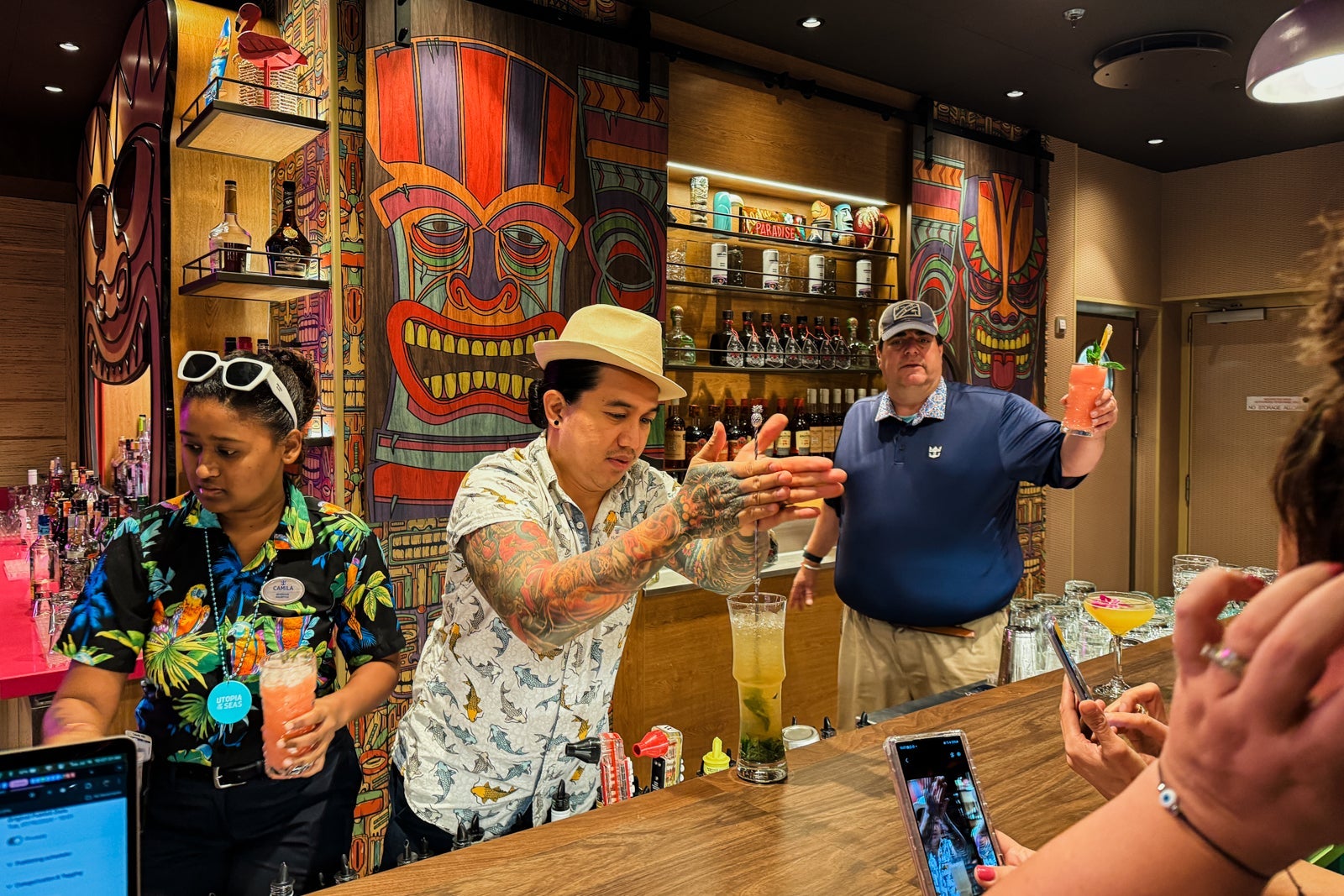 Utopia of the Seas bars