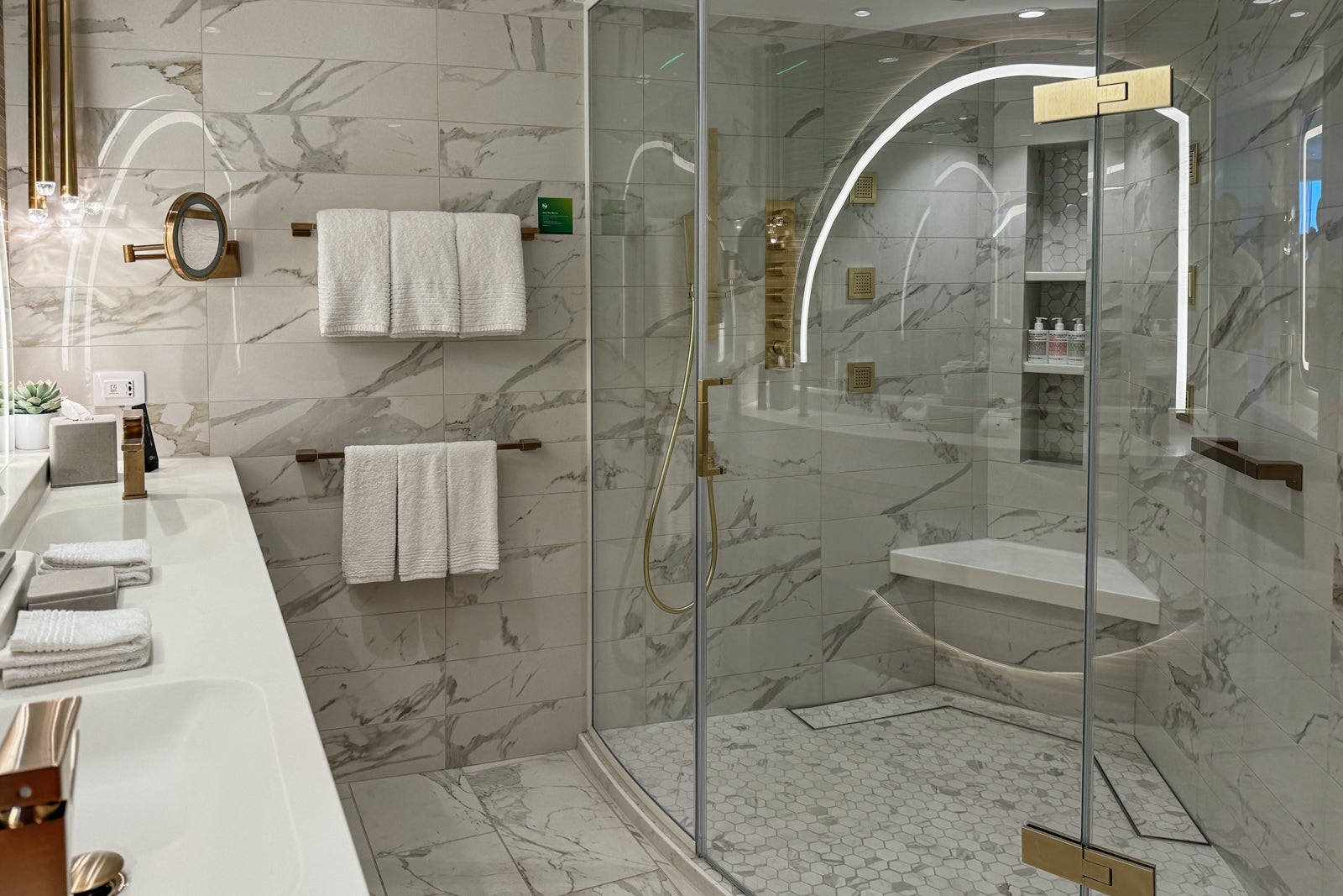 Utopia of the Seas Solarium Suite