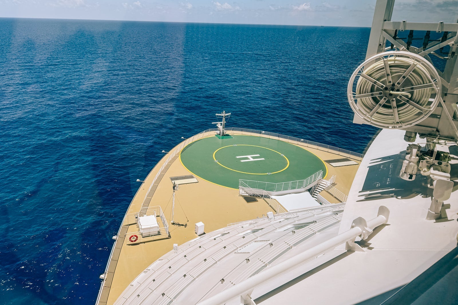 Utopia of the Seas Solarium Suite