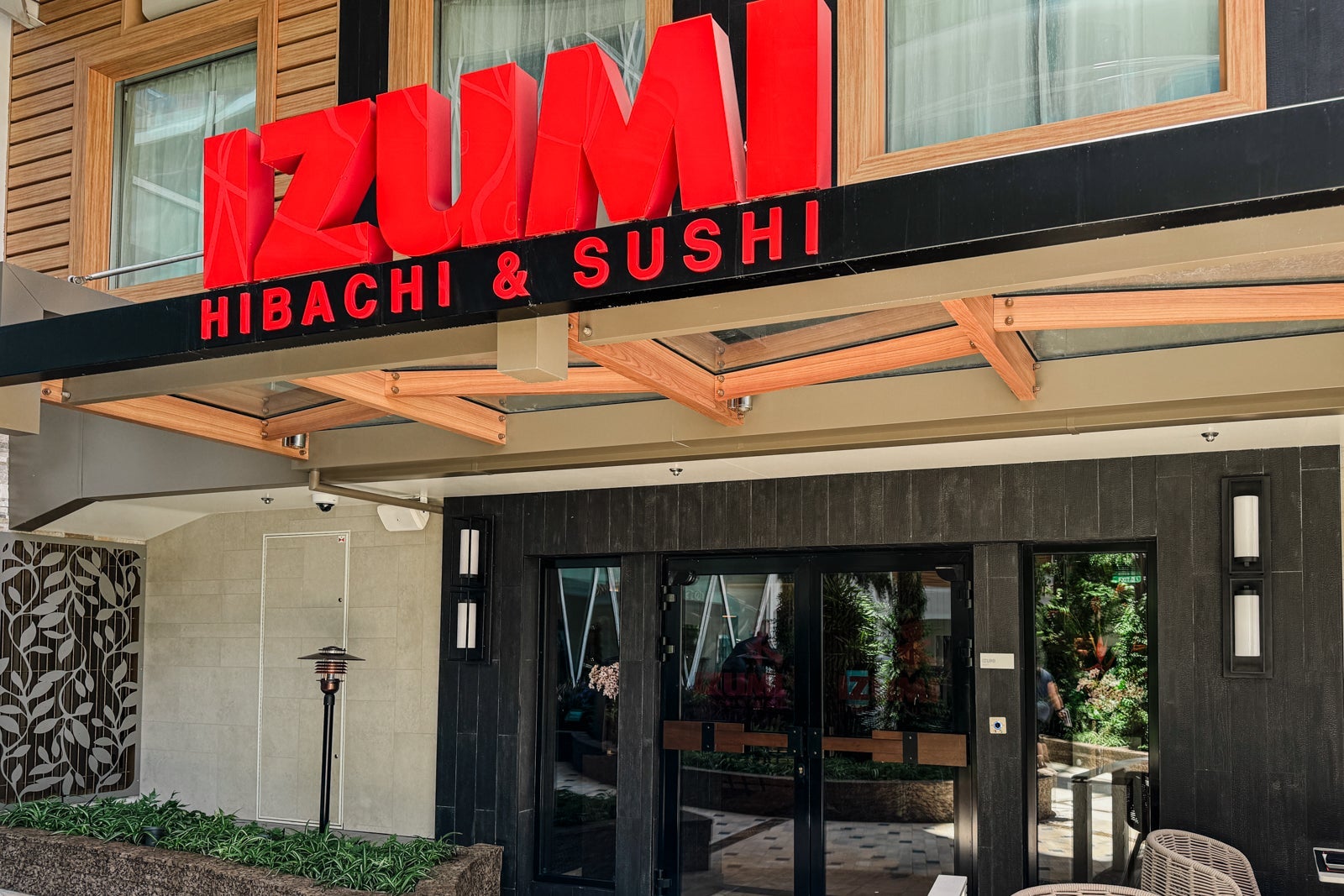 Utopia of the Seas dining