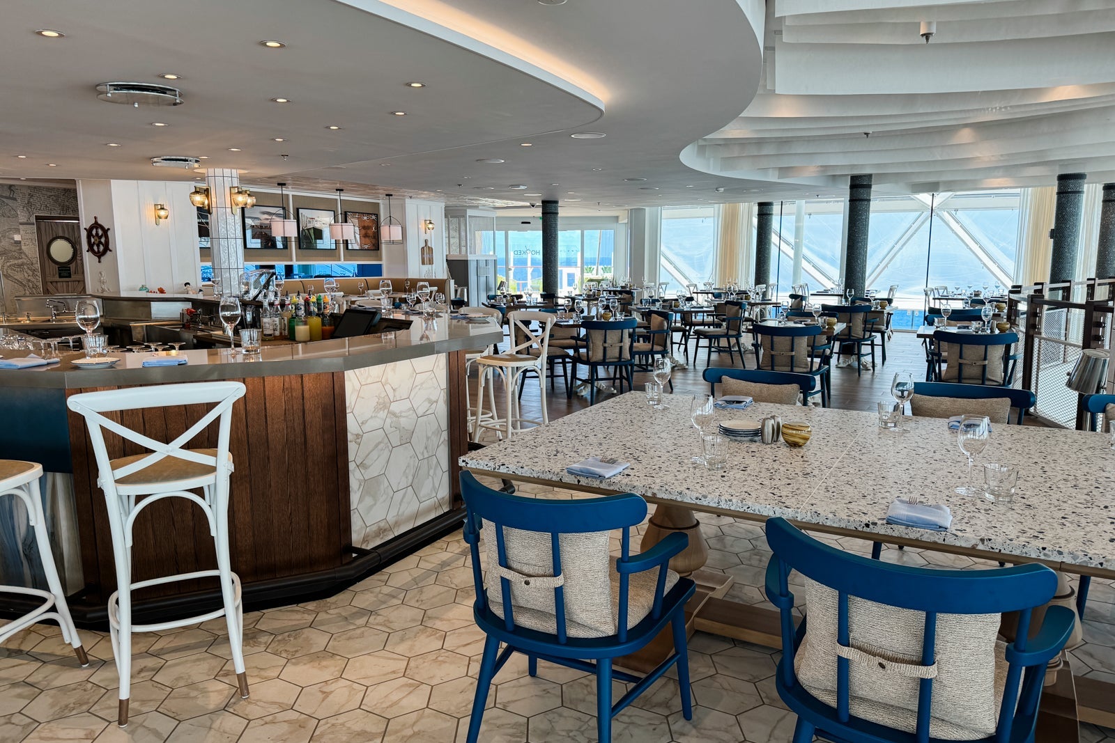 Utopia of the Seas dining