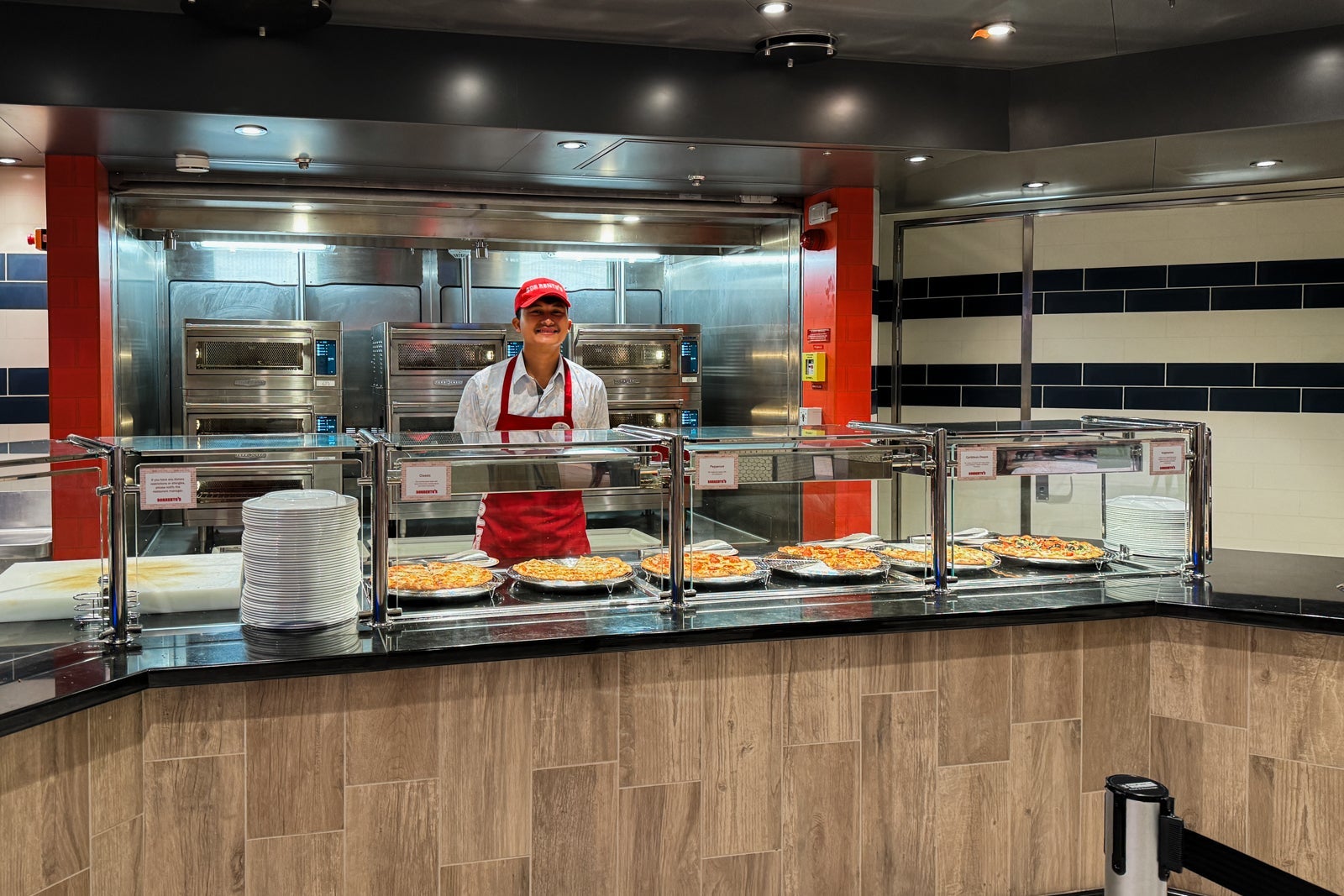 Utopia of the Seas dining