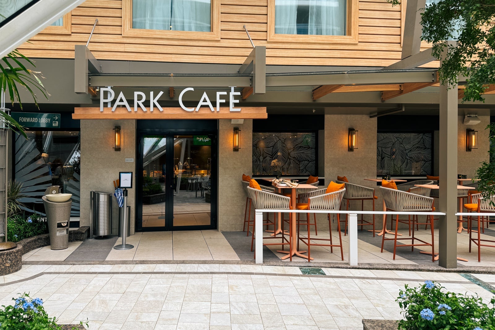 Utopia of the Seas dining