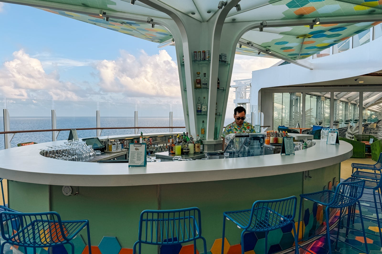 Utopia of the Seas bars