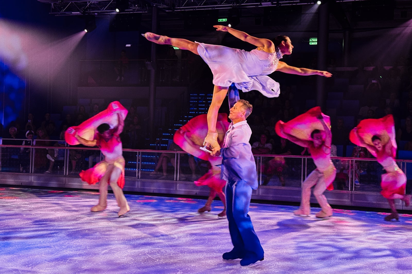 Utopia of the Seas shows