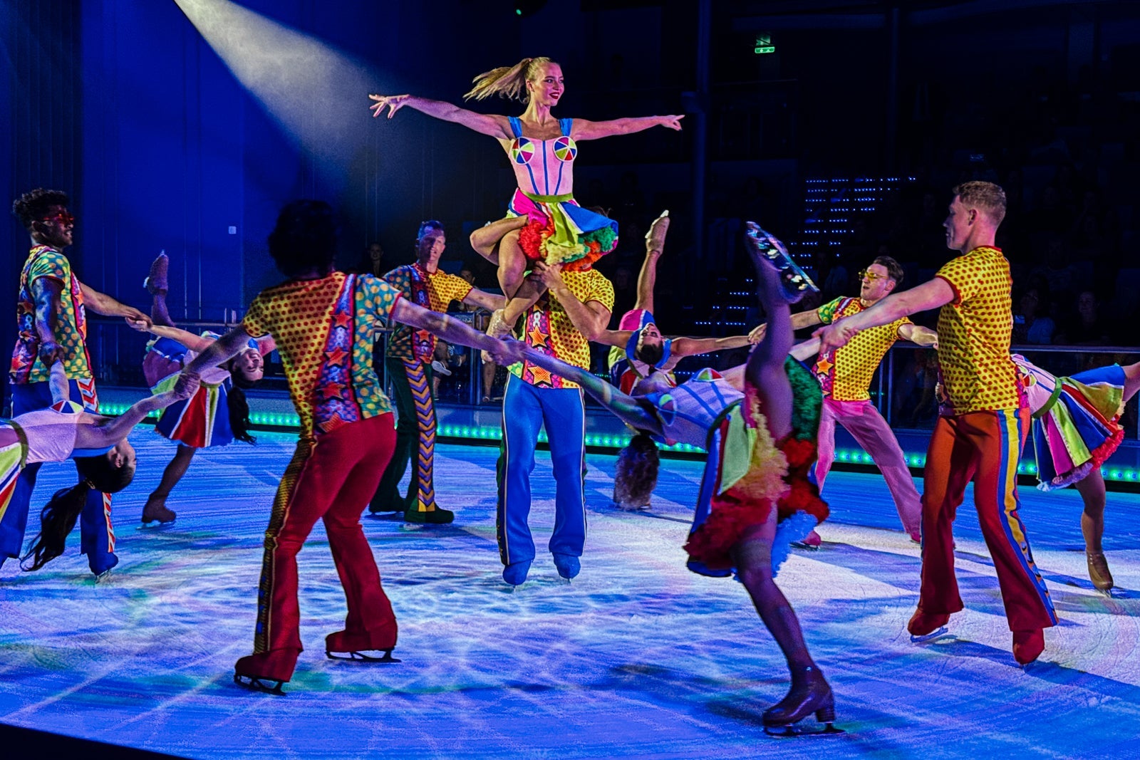 Utopia of the Seas shows