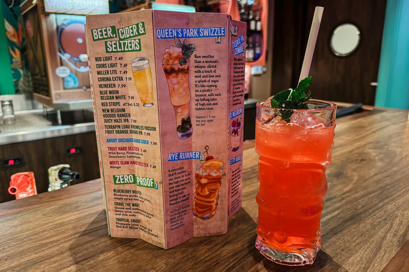 Utopia of the Seas bars